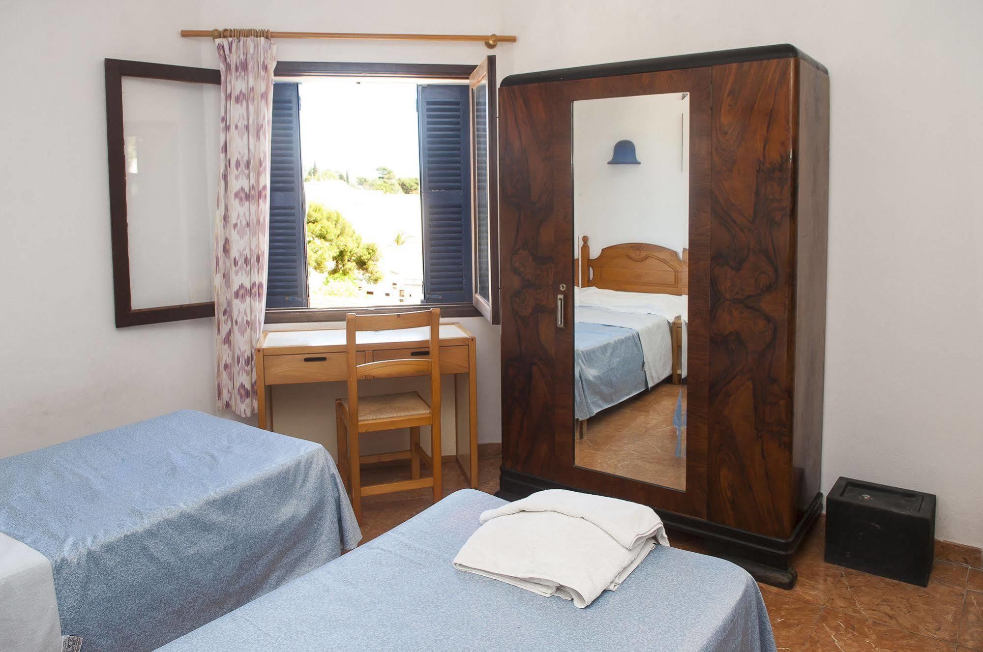 Surfing Concept Hostel Cala Ratjada  Ngoại thất bức ảnh